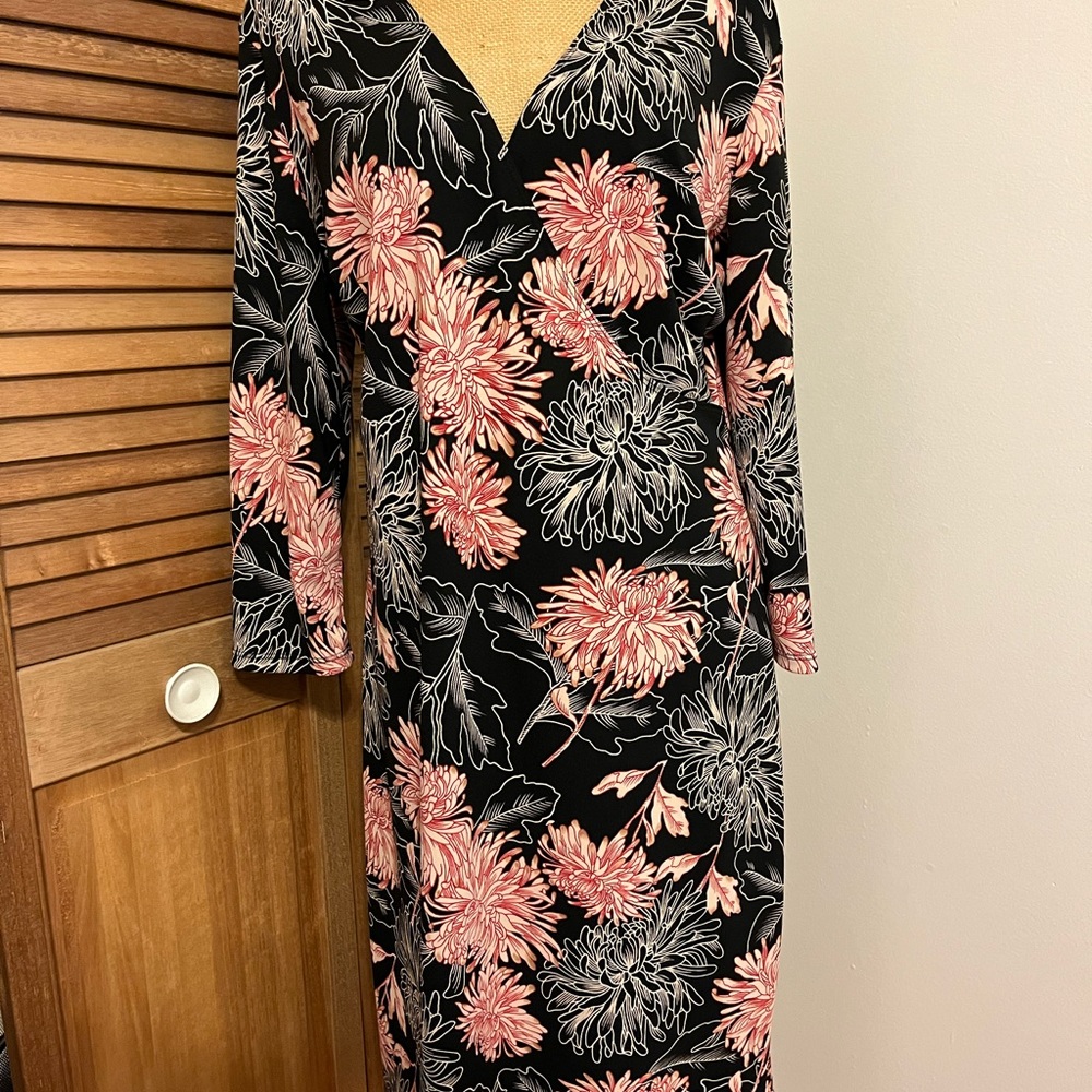 Beautiful knit dress - Picture 1 of 6